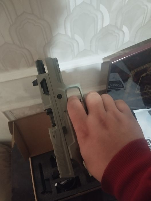 Pistolet sotiladi elekroniy