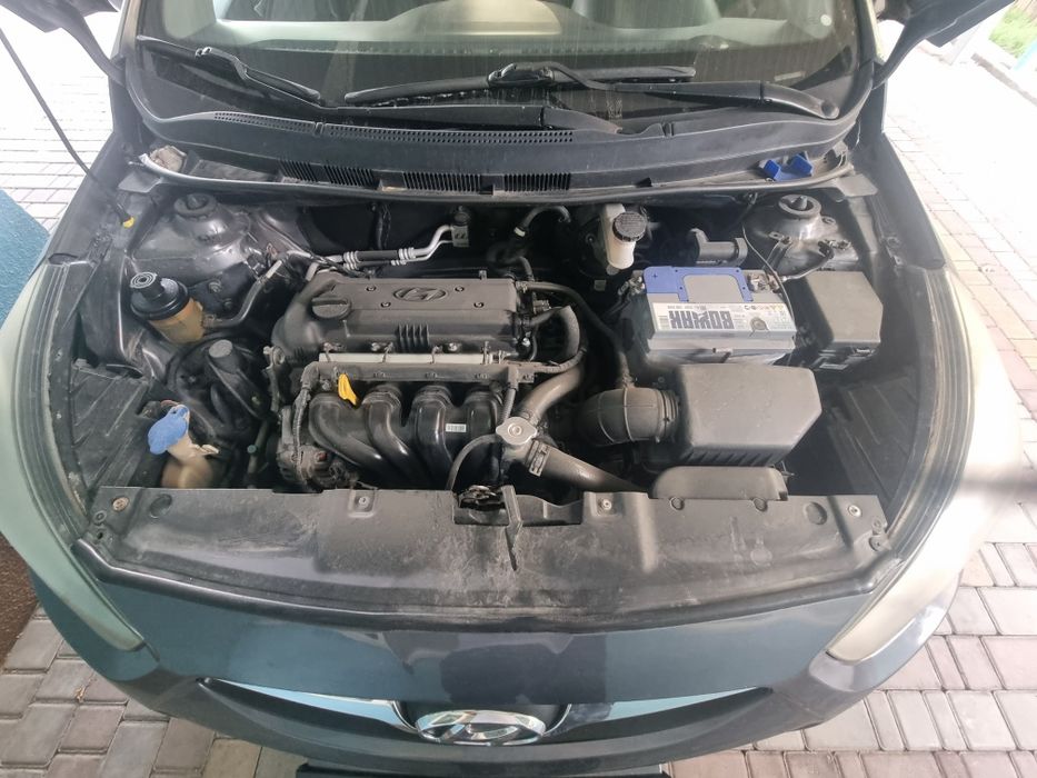 Продам хюндаи салярис 2011г