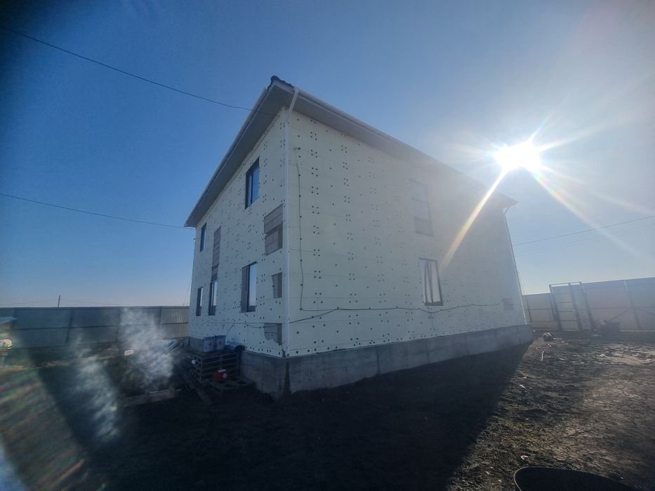 Продам дом коттедж.