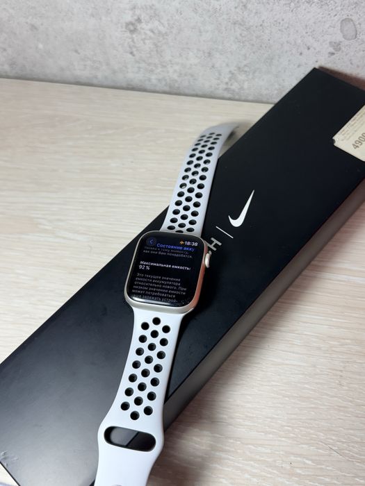 Продам Apple watch 7 45 mm Nike
