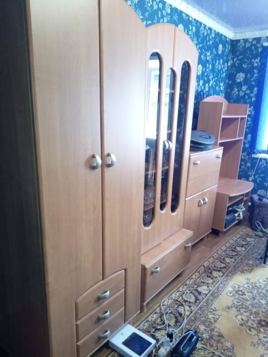 Продам стенку состояние хорошее