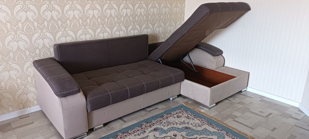 Продам коричневый диван