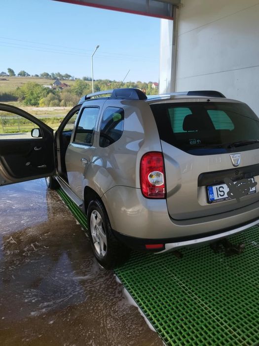 Duster 5700 Euro neg