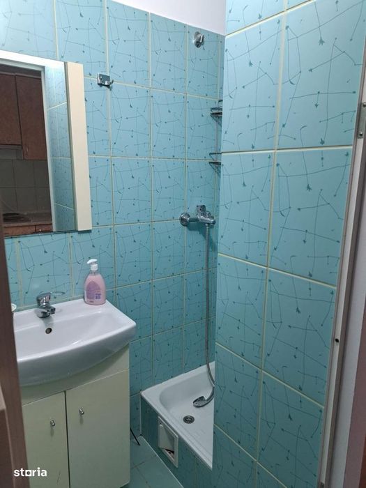 Garsoniera de vanzare , Carpati 2 , et. 4 , 21.900 euro neg.