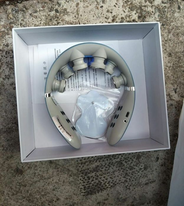 Aparat de masaj umeri și gât cu aplicatie pe tel nou