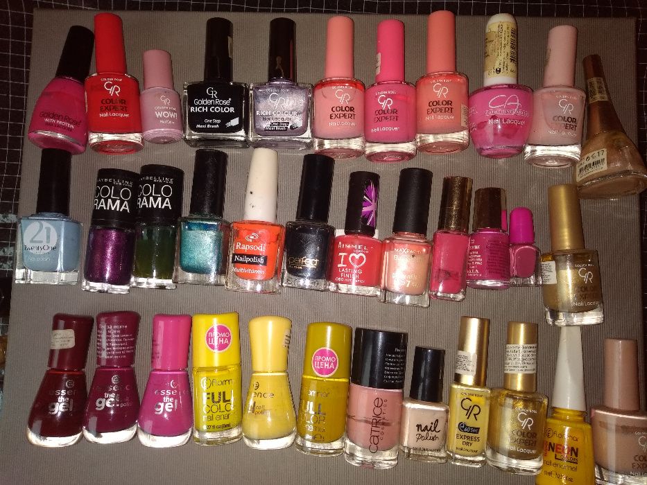 Огомен лот за нокти