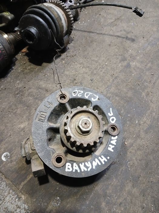 Вакуумный насос Нисан CD20