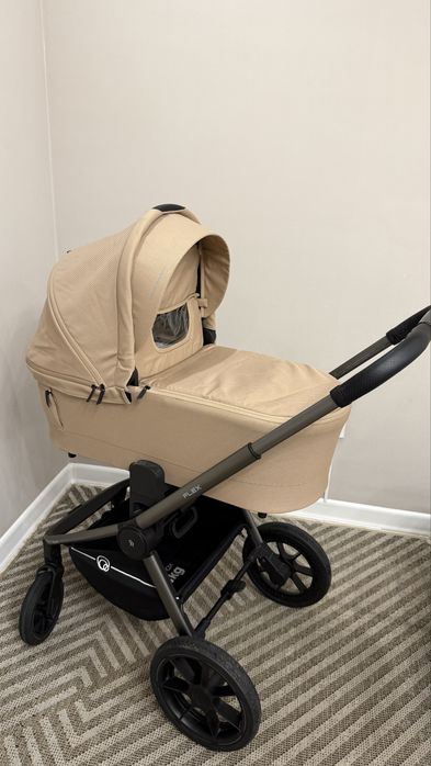 Коляска детская 2 в 1  ( зима + лето )