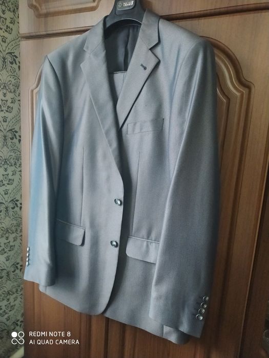 Мужской костюм размер 52