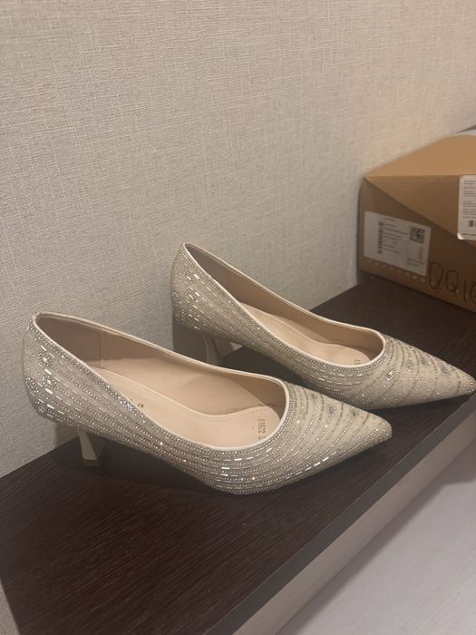 Продам стильные туфли