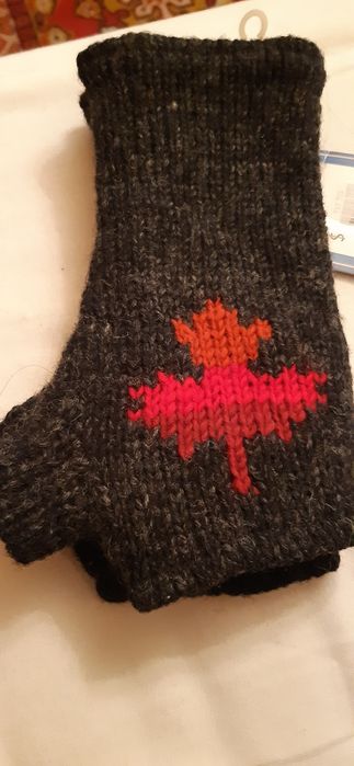 Варежки шерстяные