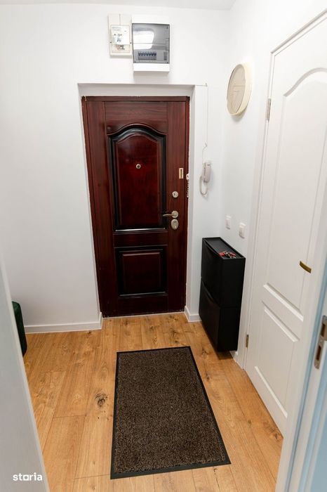 Garsoniera la prima chirie titan fix la metrou