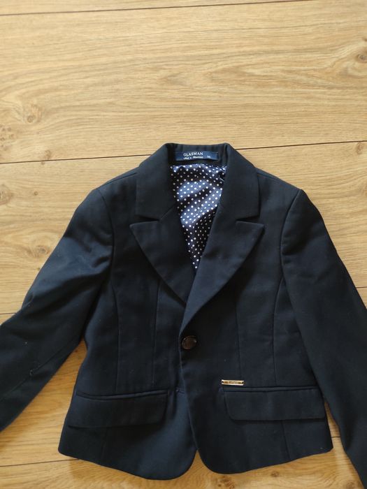 Продам школьную форму на девочку 116 ,122 см