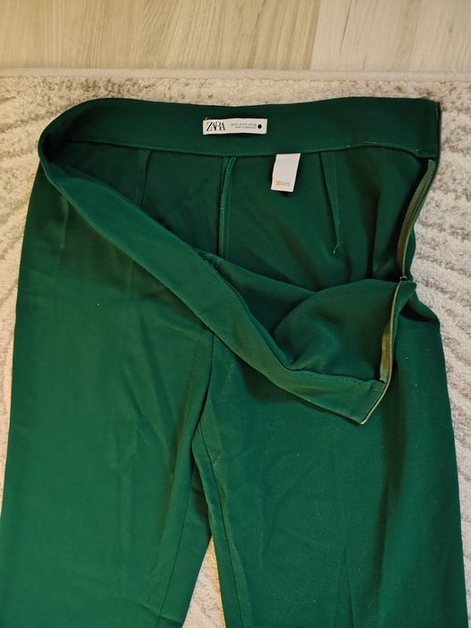 Pantaloni Zara mărimea XL