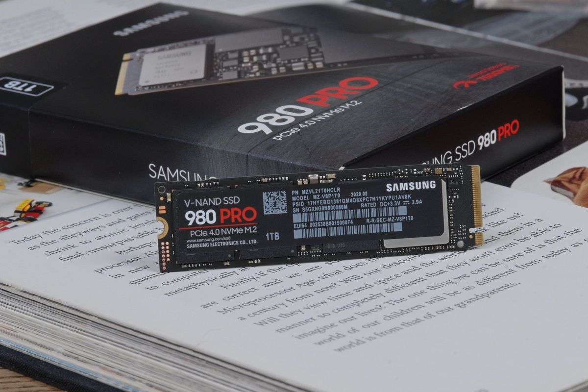Nvme накопитель samsung 980. Samsung SSD 980. SSD Samsung 980 Pro 1tb. Samsung SSD 980 Pro m.2 2tb. SSD 980 Pro 500gb.