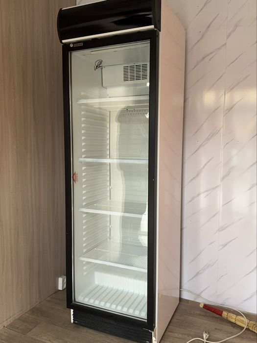 Витрины холодильники