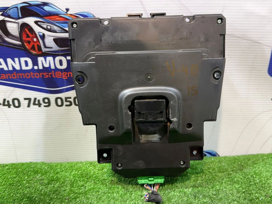 PANOU CENTRAL COMANDA CLIMA AUDIO VOLVO V40 2.0 DIESEL 2015 COD OEM 31346948 2012-2019