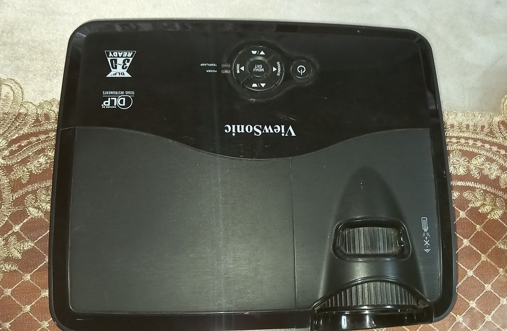 Проектор"ViewSonic"