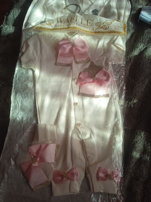 Продам костюмчики