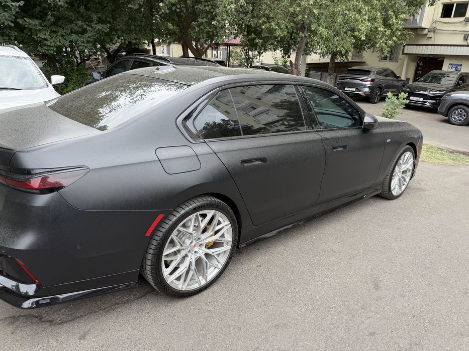 Продам Bmw 760i Full 4,4 мотор. Идеал