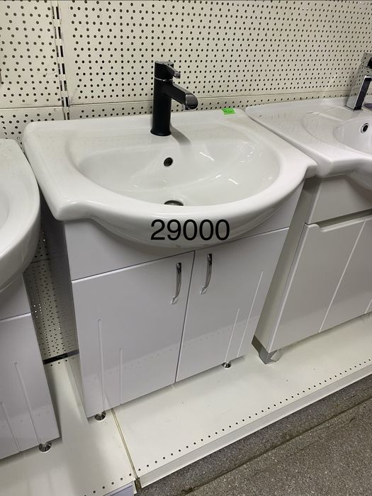 Продам мойки с тумбами и 2 унитаза