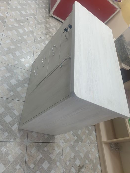 Tumba, Komod , oq teksturalik laminatdandan yaslagan, polkali, kalitli