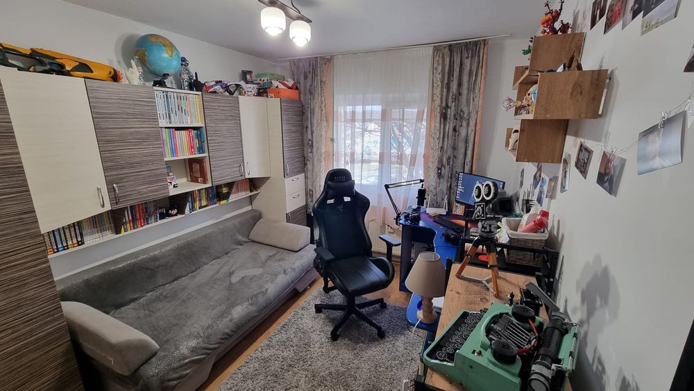 Vând apartament 3 camere