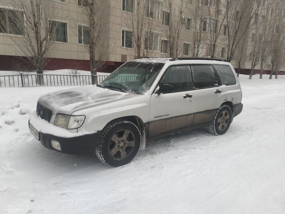 Продам машину субару