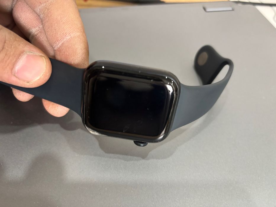 Продам часы Apple Watch SE2,44мм