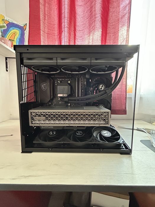 Продавам AMD 9070xt Sapphire nitro +
