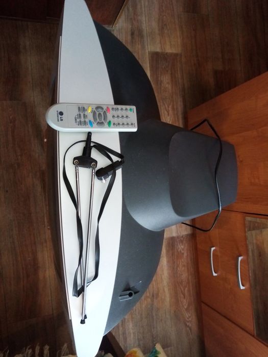 Продам телевизор LG.