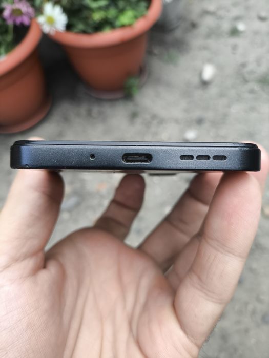 Продам телефон Redmi 13C