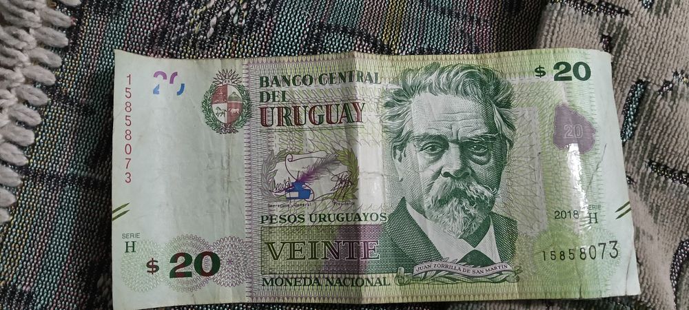 Продам деньги иностранный