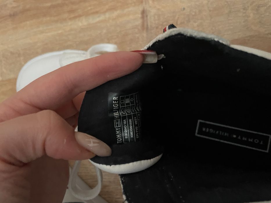 Tommy hilfiger маратонки