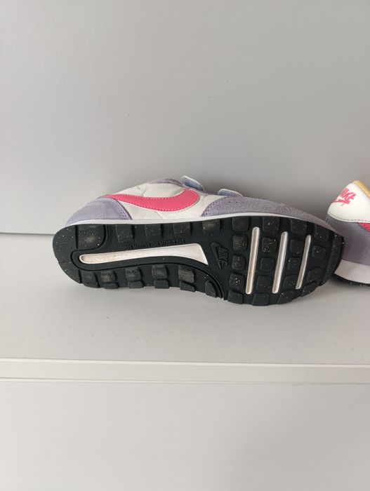 Nike маратонки 34номер