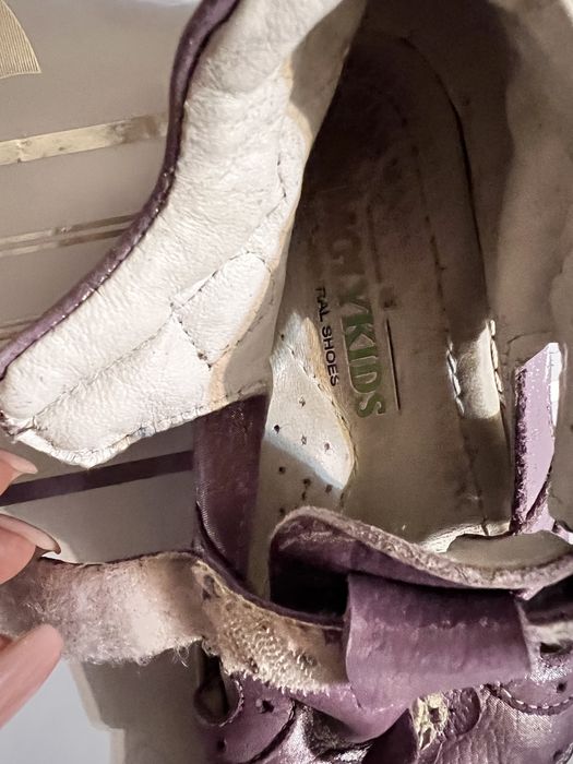 Продам детскую обувь