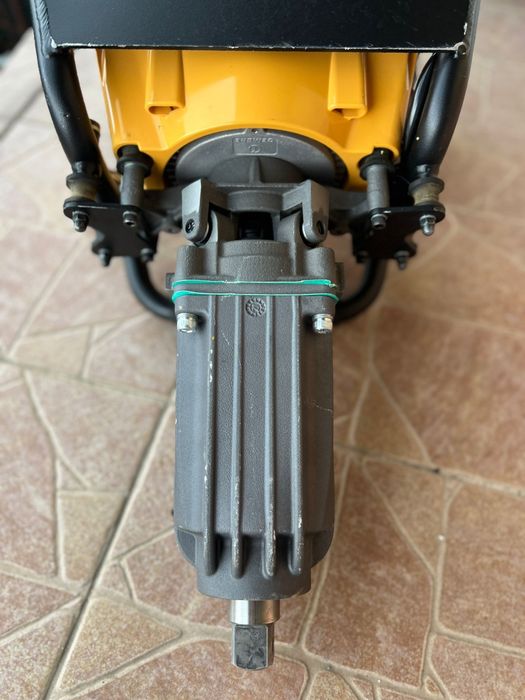 Vând Bulaneza CEMBRE cale ferată pe acumulatori