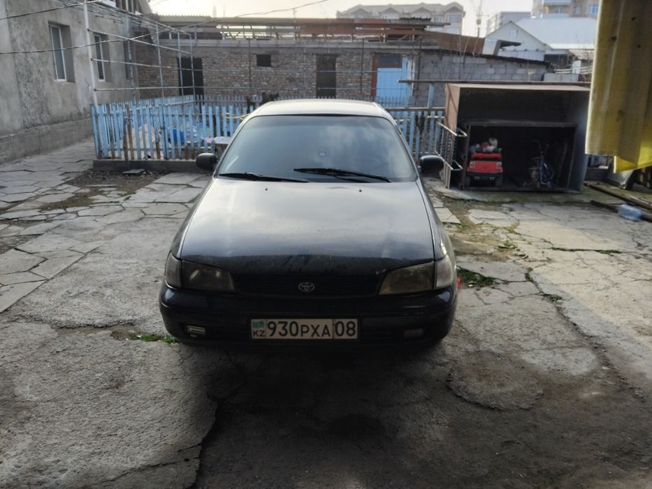 Тойота Карина е 1996