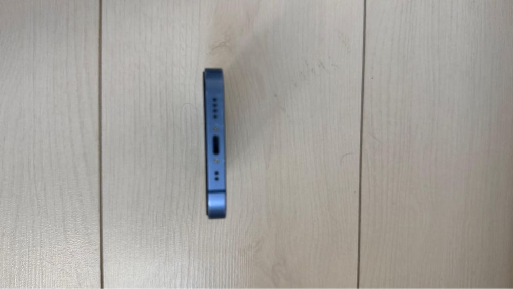 Продам Iphone 13 mini blue