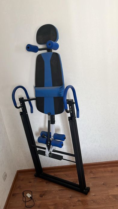 Инверсионныи стол для позвоночника