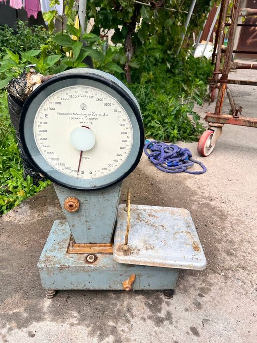 Продам торговые механические весы СССР (2 шт.)
Надёжные механические в