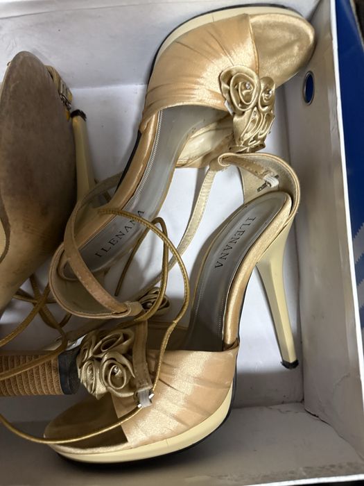 Продаю обувь по 2000 тенге