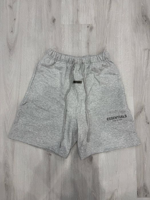 Essentials къси панталони