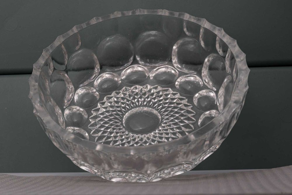 Стъклени чинии, купи, купички, чаши