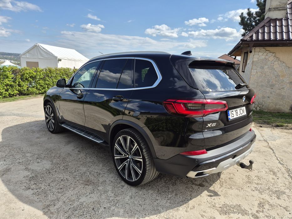 BMW X5-G05 HIGH EXECUTIVE X LINE 3.0 DIESEL 265 CP FULL EXTRA perne soft close laser  Sky lounge  swarovsky jante 22" ventilatie  direcție activa etc