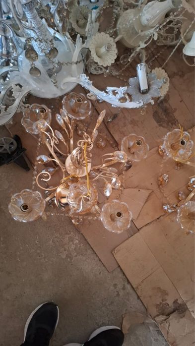 Продам люстры в хорошем состоянии