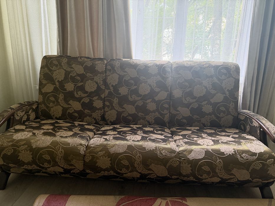 Продам диван с креслом белорусский