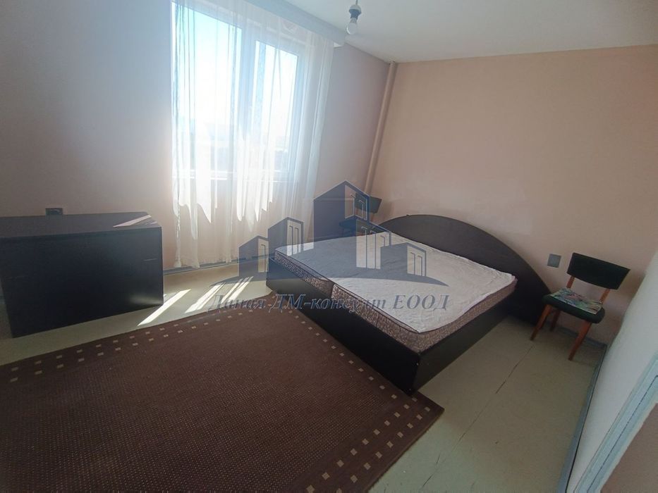 Дава се под наем Двустаен апартамент в Шумен, Тракия - 68 кв.м за 229.5 € - Снимка #2