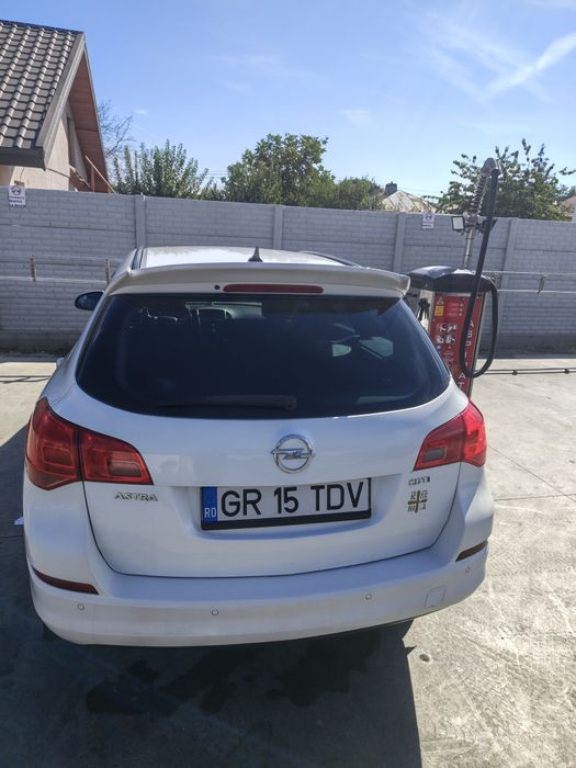 Opel Astra j1.7 tdi 2011