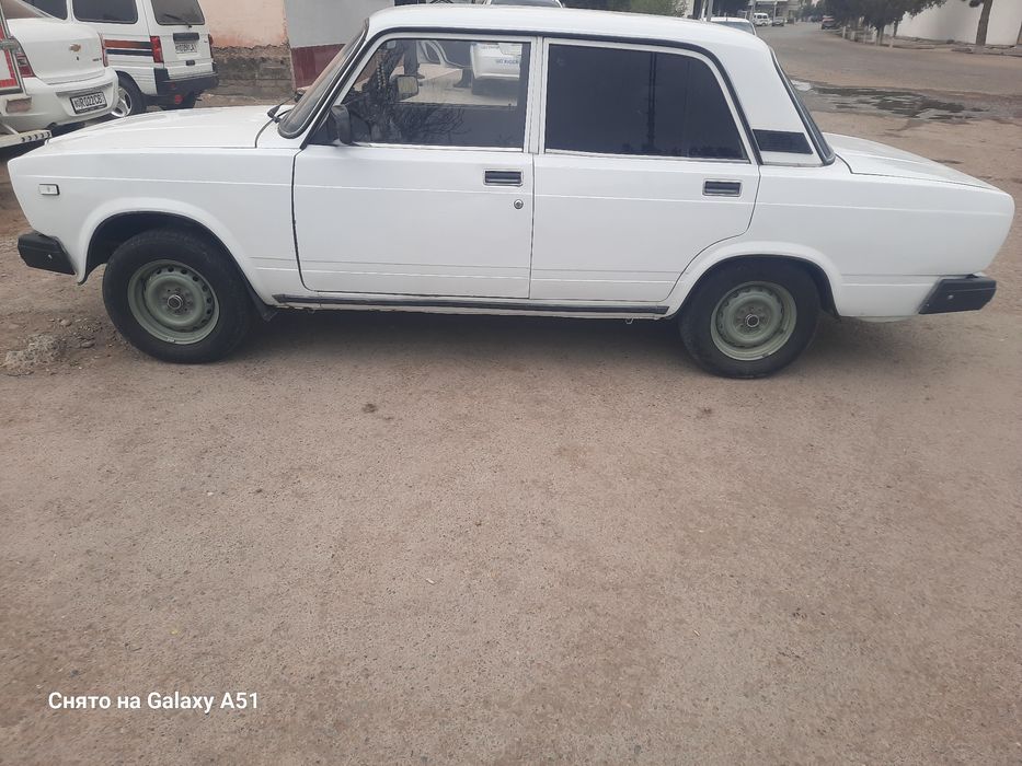 Vaz2107 jiguli sotiladi